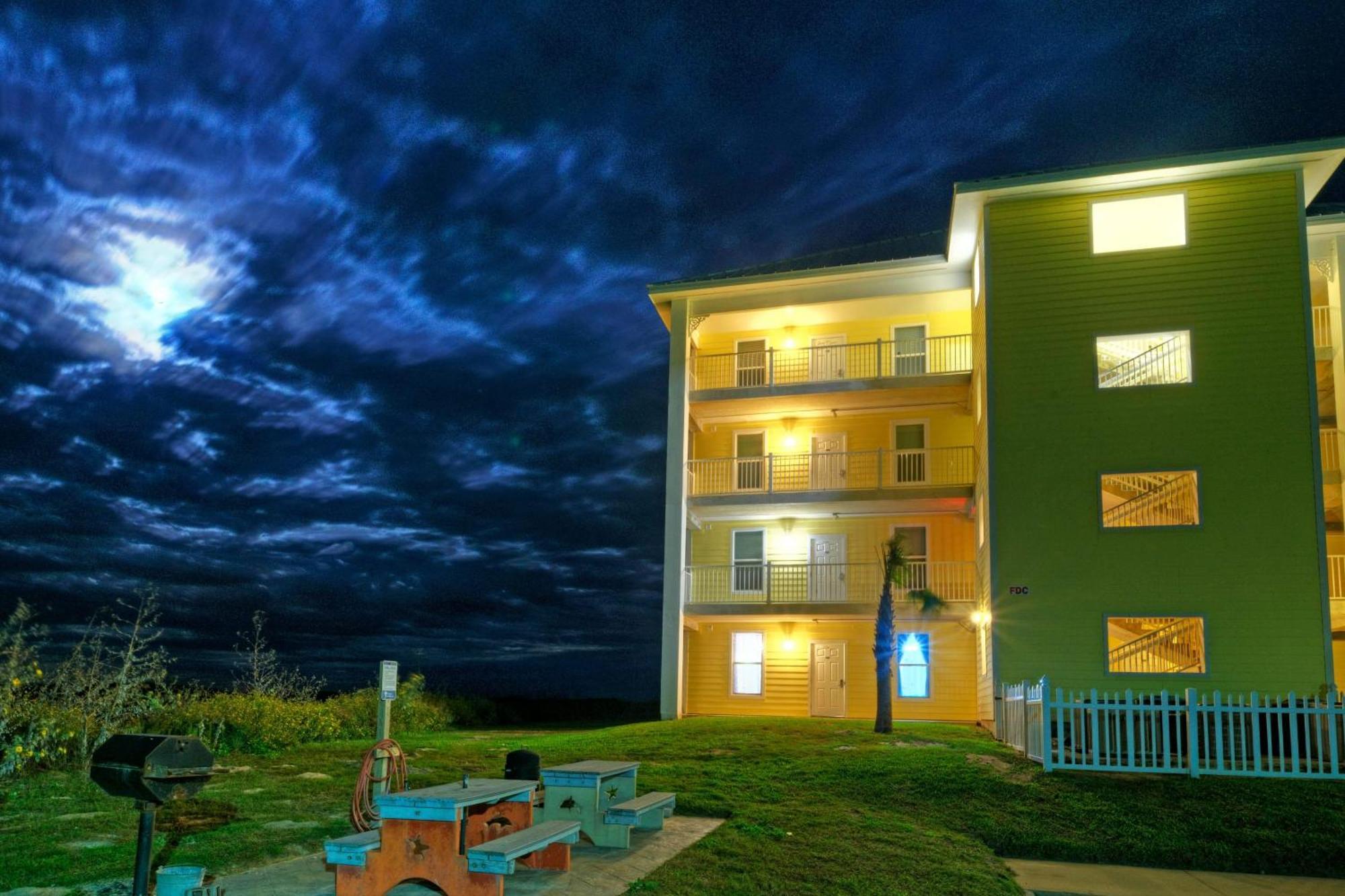 Salt Sun By Avantstay Beach Access Pool Port Aransas Dış mekan fotoğraf